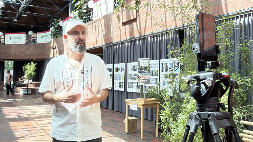 Mit großer Leidenschaft sprach der Gründer der European Bamboo Expo, Iraklis Kalamenios, über die vielfältigen Einsatzmöglichkeiten von Bambus und dessen wachsende Bedeutung für nachhaltige Architektur, Design und gesellschaftliche Entwicklung.